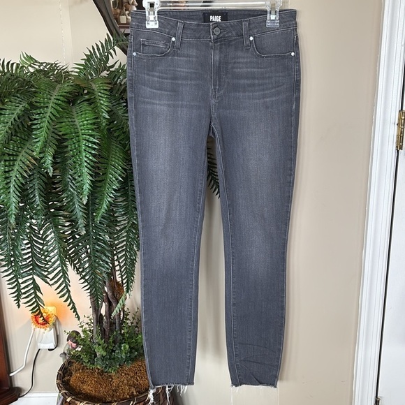 NWOT PAIGE Verdugo Ankle Skinny Jeans Cropped Mid-Rise Gray Stretch Raw Hem - Picture 1 of 16